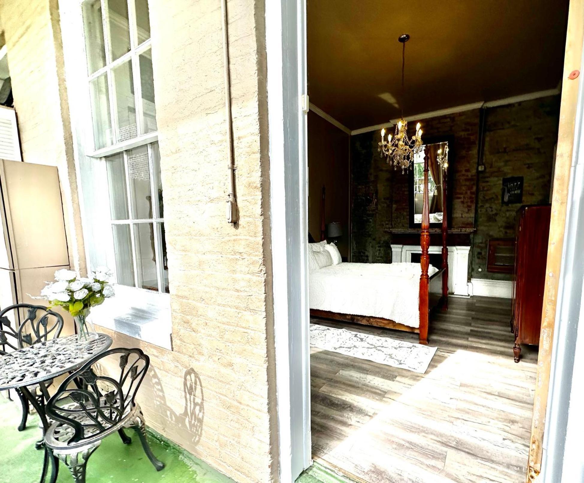 Fleur De Lis Mansion Bed & Breakfast นิวออร์ลีนส์ ภายนอก รูปภาพ