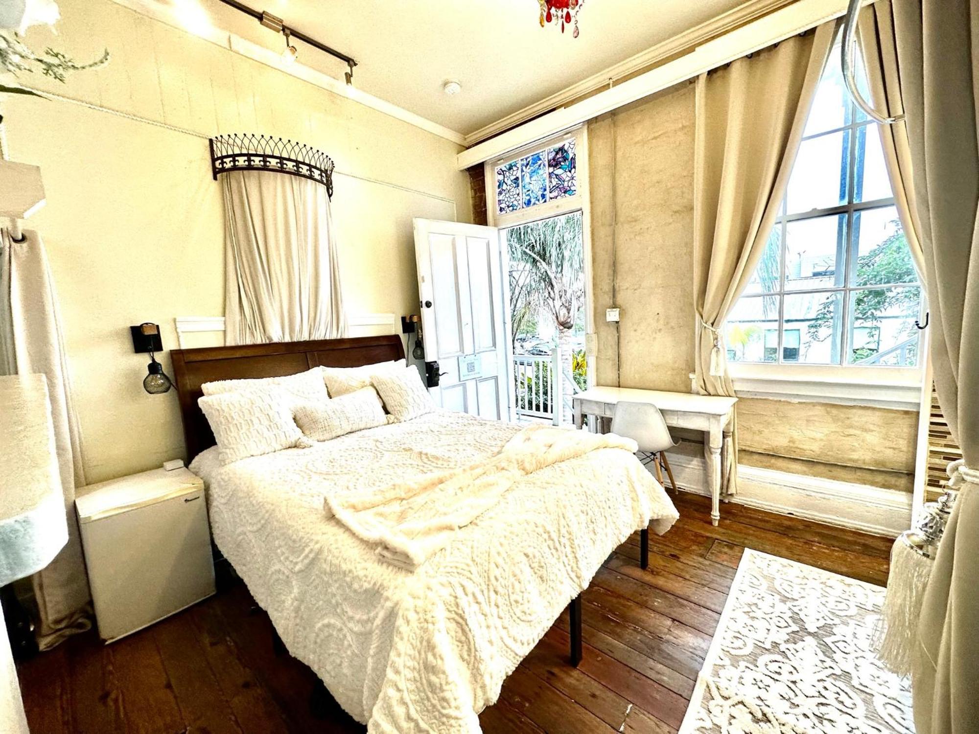 Fleur De Lis Mansion Bed & Breakfast นิวออร์ลีนส์ ภายนอก รูปภาพ