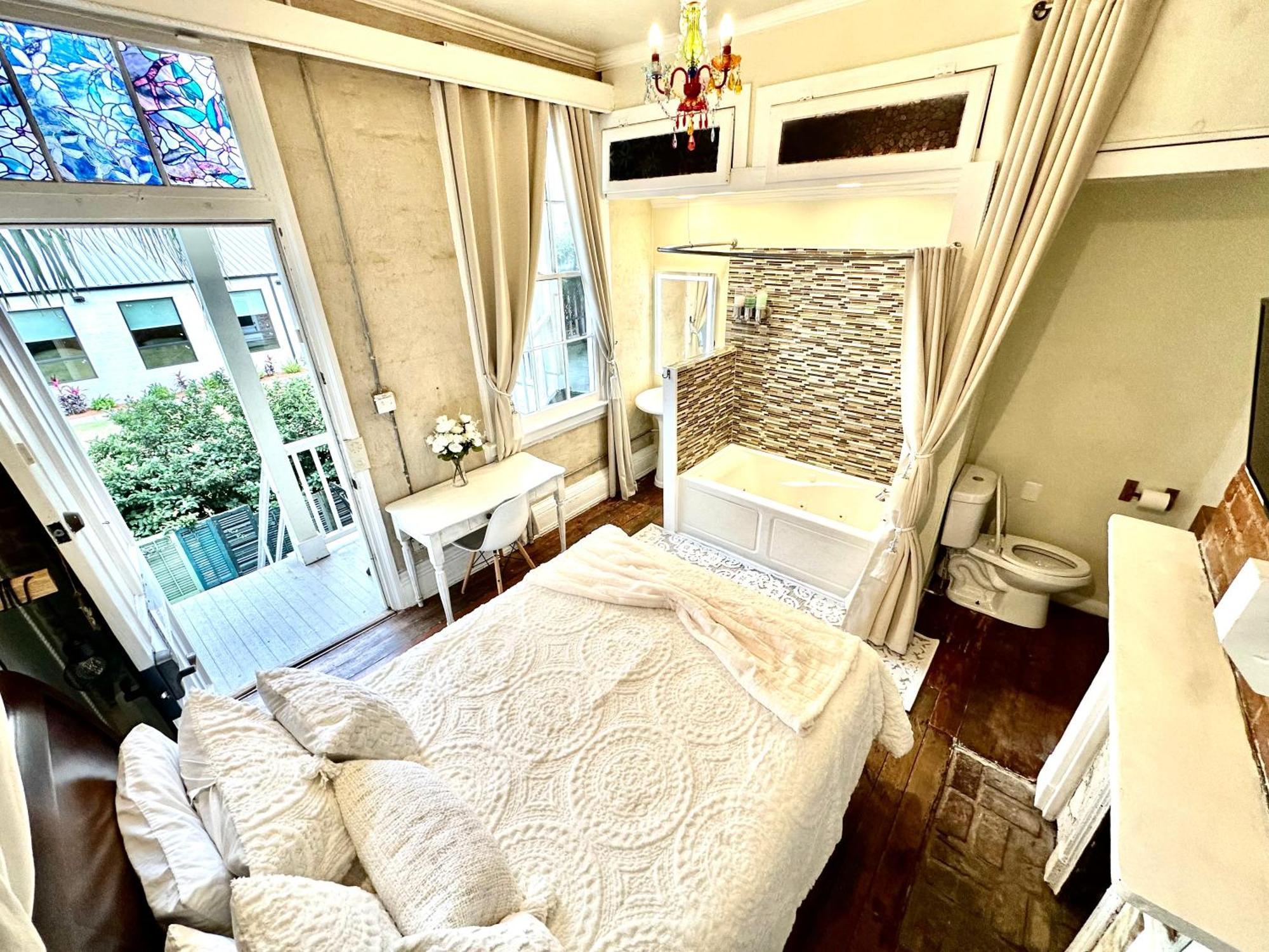 Fleur De Lis Mansion Bed & Breakfast นิวออร์ลีนส์ ภายนอก รูปภาพ
