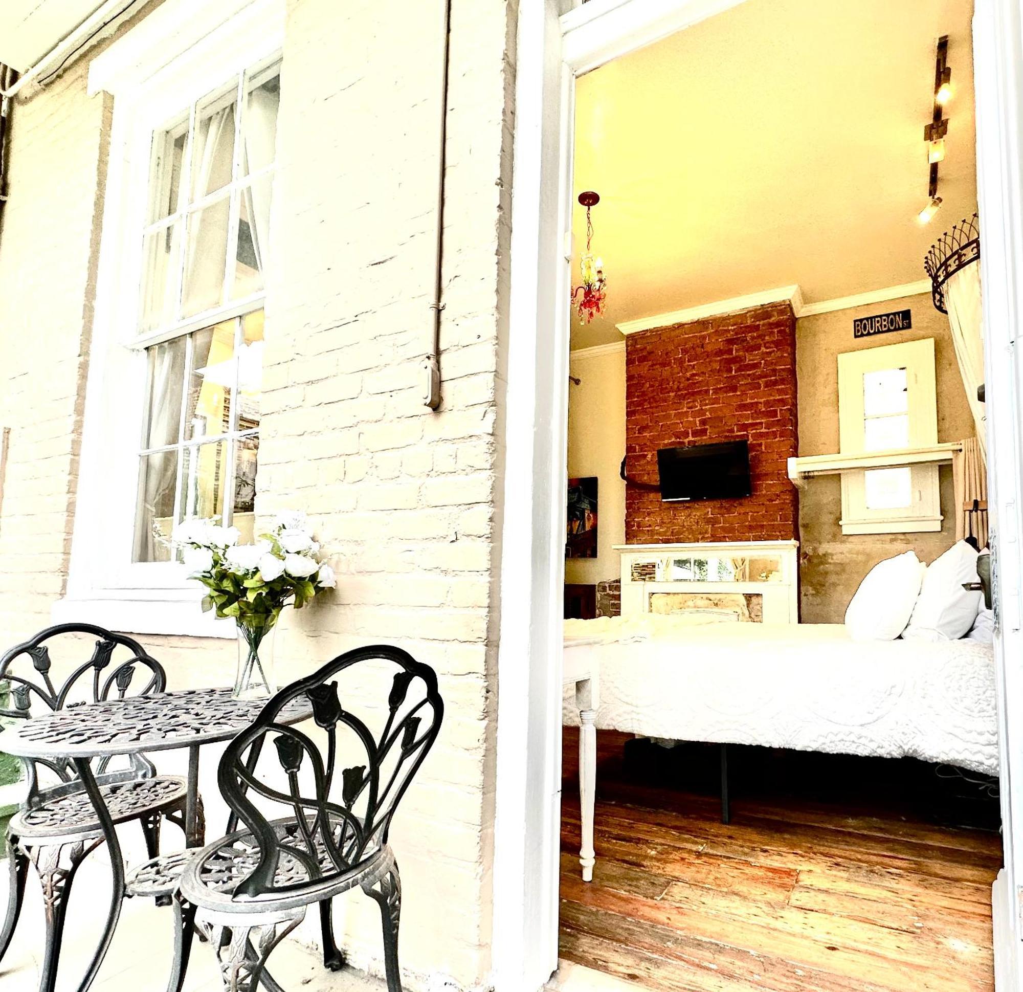 Fleur De Lis Mansion Bed & Breakfast นิวออร์ลีนส์ ภายนอก รูปภาพ